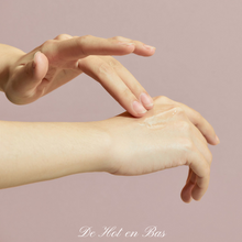 Charger l'image dans la galerie, Le gel lubrifiant de la marque Bijoux Indiscrets est idéal pour vos relation intime avec ou sans préservatif.