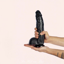 Charger l'image dans la galerie, Gros gode et sextoys réaliste avec gland et testicule pour forte pénétration.