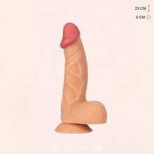 Charger l'image dans la galerie, Ce gode XXL avec gland et veines réalistes de couleur beige mesure 23 cm de long au total et 5 cm de diamètre.