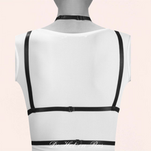 Charger l'image dans la galerie, Plusieurs réglages pour ce harnais de corps Laura sur 3 niveaux.