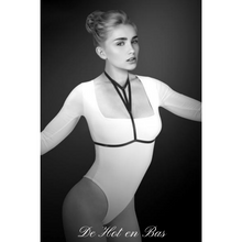 Charger l'image dans la galerie, Harnais de corps de la collection Mia très confortable à porter avec ou sans lingerie.