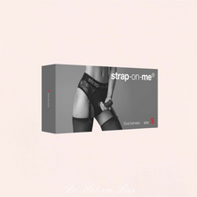 Charger l'image dans la galerie, Votre sublime lingerie harnais en dentelle noire Diva est envoyé dans une jolie boite de la marque Strap On Me.