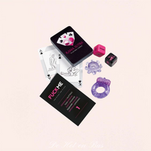 Charger l'image dans la galerie, Le jeu pour adulte Fuck Me contient un jeu de cartes, des dés et deux anneaux péniens.