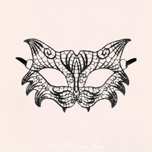 Charger l'image dans la galerie, Le loup noir Chicago représente la tête d'un renard qui vous rendra coquine.