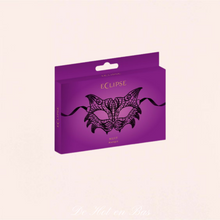 Charger l'image dans la galerie, Accessoire indispensable d'une soirée masquée ,ce très beau loup vénitien en tissu brodé noir pour complèter votre tenue de fête.