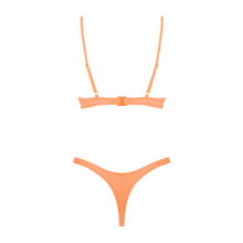 Charger l'image dans la galerie, Maillot de bain, bikini 2 pièces composé d'un soutien-gorge / brassière sans armature et un string coquin pour femme.