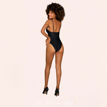 Charger l'image dans la galerie, Beverelle est une collection de maillot de bain femme avec un laçage érotique et fun avec plusieurs œillets colorés.