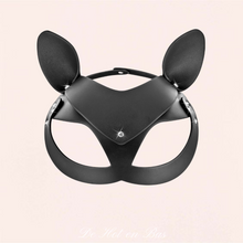 Charger l'image dans la galerie, Parcourez une large sélection de catwoman fetish masque et de protections pour le visage érotique en simili cuir noir.