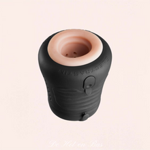 Charger l'image dans la galerie, De véritables impulsions électriques viendront vous stimuler la verge pour des sensations inédites. Tube de gel conducteur et lubrifiant à l'eau inclus.