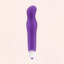 Charger l'image dans la galerie, Mini vibromasseur de la marque My First Love Stick.