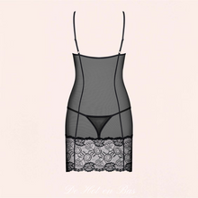 Charger l'image dans la galerie, L'ensemble de lingerie sexy noire est composé d'une nuisette transparente en dentelle et un string noir assorti pour vos moments de séductions avec votre amoureux.