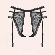 Charger l'image dans la galerie, Le porte-jarretelles de la marque Obsessive est ouvert pour un look sexy total.
