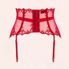 Charger l'image dans la galerie, Vente porte-jarretelles en dentelle rouge de la marque Obsessive à petit prix.