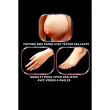 Charger l'image dans la galerie, La poupée est fabriqué à partir de matériaux de haute qualité.