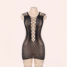 Charger l'image dans la galerie, Achat robe moulante et transparente avec résille à l'avant, arrière et sur les côtés pour vous rendre très sexy et irrésistible.