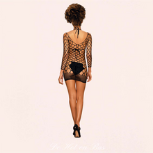 Charger l'image dans la galerie, Compléter votre tenue de plage avec cette superbe robe sexy et chic.