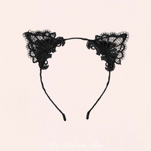 Charger l'image dans la galerie, Si tu recherches la pointe de la mode, il te faut notre serre-tête à oreilles de chat en dentelle noire.