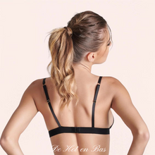 Charger l'image dans la galerie, L'ensemble de lingerie chic et sensuel de la collection Accroche Coeur est disponible en plusieurs taille pour un maintien et un ajustement parfait.