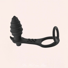 Charger l'image dans la galerie, Le stimulateur de prostate plug cockring est en silicone doux et souple de la marque Blue Junker.