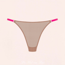 Charger l'image dans la galerie, Magnifique mini string de la collection Corps à Corps est disponible sur notre site De Hot en Bas.
