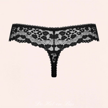 Charger l'image dans la galerie, Achat string en tissu élastique noir imprimé animal léopard de la collection Giully pour femme.