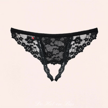 Charger l'image dans la galerie, Laetitia est le string ouvert noir en dentelle sexy.