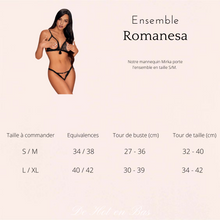 Charger l'image dans la galerie, Notre ensemble de lingerie ouvert deux pièces est emballé dans une jolie boite prête à offrir.