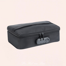 Charger l'image dans la galerie, Son design entièrement noir, semblable à un banal vanity, lui donne une allure très sobre. Vos jouets de plaisir seront ainsi totalement à l'abri des regards indiscrets et de la poussière !