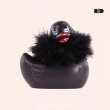 Charger l'image dans la galerie, Canard Vibrant Paris Rose I Rub My Duckie. Taille 127mm. BIG TEAZE TOYS est, dans le monde des jouets intimes, la marque de référence des canards vibrants.