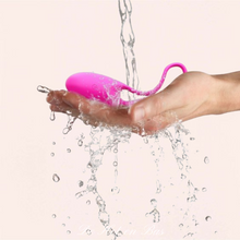 Charger l'image dans la galerie, Cet oeuf vibrant rose est étanche il est composé d'un silicone waterproof de haute qualité pour l'emmener partout avec vous, même dans le bain et sous la douche !