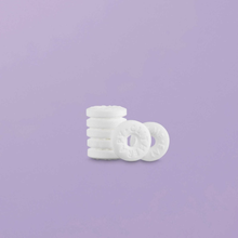 Charger l'image dans la galerie, Les bonbons sont un moyen de passer des préliminaires délicieux pour la femme, comme pour l'homme en réalisant des cunnilingus ou des pipes !
