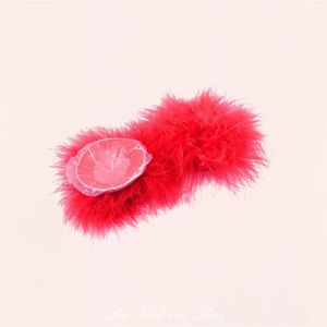Magnifique paire de cache-seins en pompon rouge de la marque De Hot en Bas pour vos soirées érotiques.
