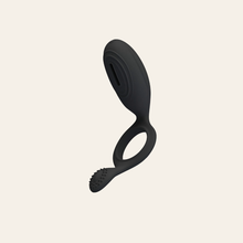 Charger l'image dans la galerie, En parallèle, la petite languette nervurée du dessus va frotter contre le clitoris offrant en soit une intéressante stimulation.
