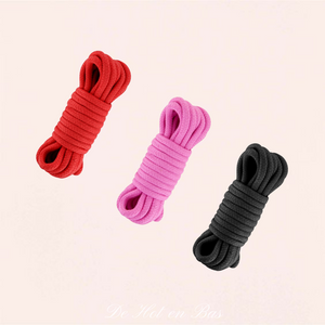 Trois couleurs différentes pour vos corde de bandage fabriqué en coton coloré très doux.