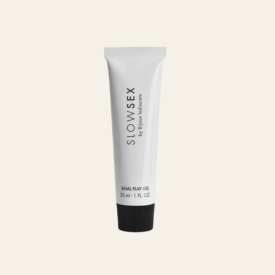 Slow Sex est la gamme de gel et lubrifiant haute qualité de la marque Bijoux Indiscrets.