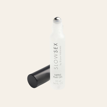 Charger l'image dans la galerie, Le gel pour tétons est un excellent stimulant de la gamme Slow Sex.
