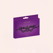 Charger l&#39;image dans la galerie, Tous vos masque de la marque Maskarade seront emballés dans une boite en carton violet de la marque.
