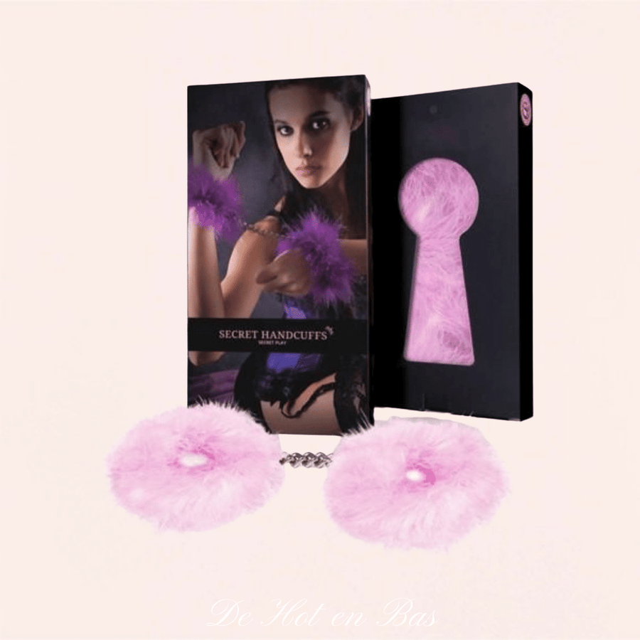 Les menottes de la marque Secret Play sont l'accessoire idéal pour commencer vos jeux érotiques avec votre partenaire.