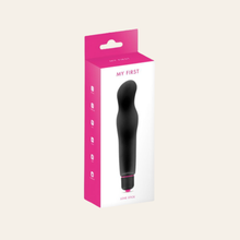Charger l'image dans la galerie, Achetez ce mini vibromasseur Love stick dans une forme légèrement ondulé pour une stimulation plus intense pendant la pénétration.
