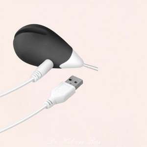 Vous pourrez facilement recharger votre oeuf vibrant en silicone noir avec le câble fourni avec votre jouet intime de la marque Yoba.