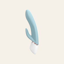 Charger l'image dans la galerie, Si vous avez envie de stimulation anale, essayez le vibromasseur anal qui, grâce à sa forme ergonomique incurvée, vous remplit complètement. L'accessoire convient également à la stimulation du point G ; Envisagez un nettoyage et une désinfection en profondeur entre les heures de jeu. Après une longue journée, nous vous recommandons le masseur : la tête arrondie détend tous les muscles tendus et peut également être utilisée pour la stimulation clitoridienne.
