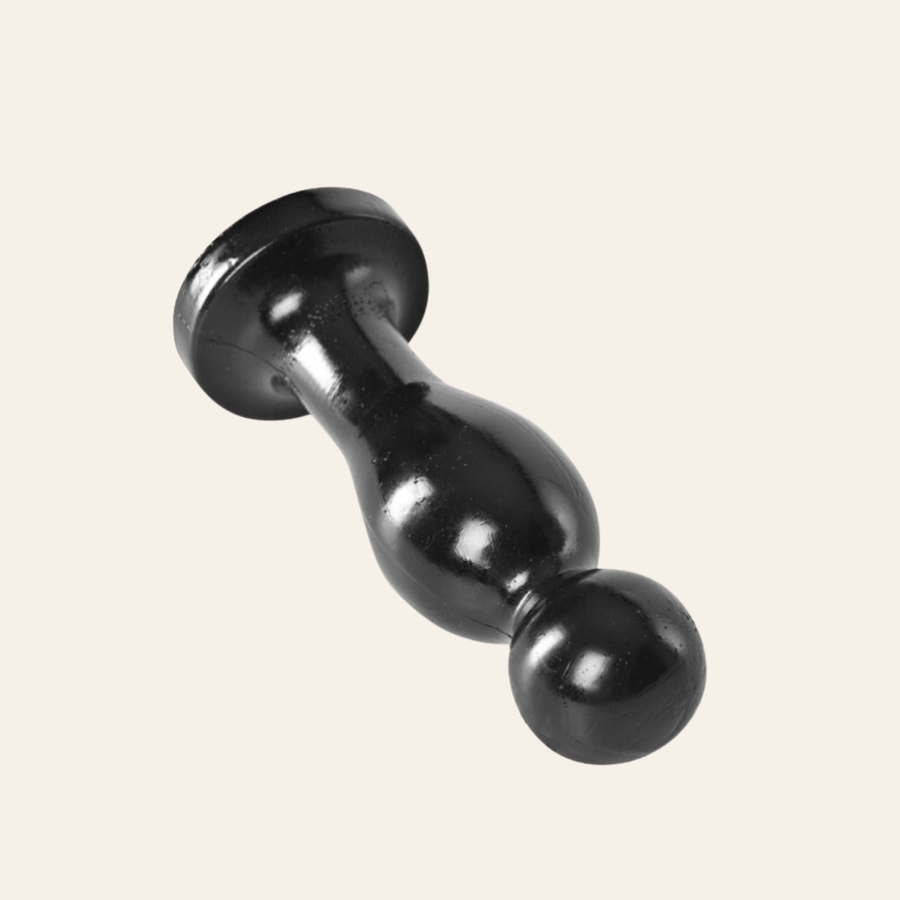La longueur totale est de 19 cm et le diamètre au plus large de 6 cm, le diamètre de la boule est de 5 cm.
