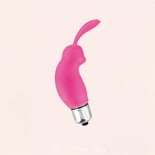 Charger l&#39;image dans la galerie, Le mini stimulateur Rabbit de couleur rose vous caressera votre clitoris avec ses deux grandes oreilles.
