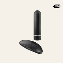 Charger l'image dans la galerie, Le stimulateur bullet My Duke de couleur noir est télécommandé pour une stimulation du clitoris.
