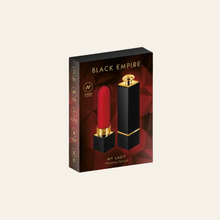 Charger l'image dans la galerie, Catégorisé dans les sextoys de luxe, ce stimulateur clitoridien se cache dans un tube très élégant noir et or.
