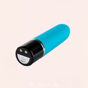Stimulateur Power Bullet de la marque Virgite se recharche par un câble USB fourni dans la boite.