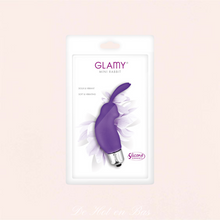 Charger l&#39;image dans la galerie, Le sextoy Mini rabbit bullet vibrant en silicone violet est emballé dans un emballage rigide en plastique de la marque Glamy.
