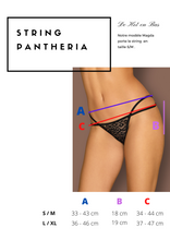 Charger l&#39;image dans la galerie, Le string de la collection Pantheria est disponible en taille S/M et L/XL pour s&#39;ajuster parfaitement à votre corps sexy.
