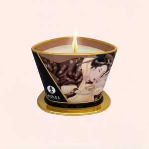 Les bougies de massage de la marque Shunga se consument pour diffuser un doux parfum et une huile de massage .