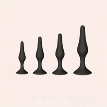 Charger l&#39;image dans la galerie, Coffret 4 plugs anal noir de la marque Glamy en silicone souple.
